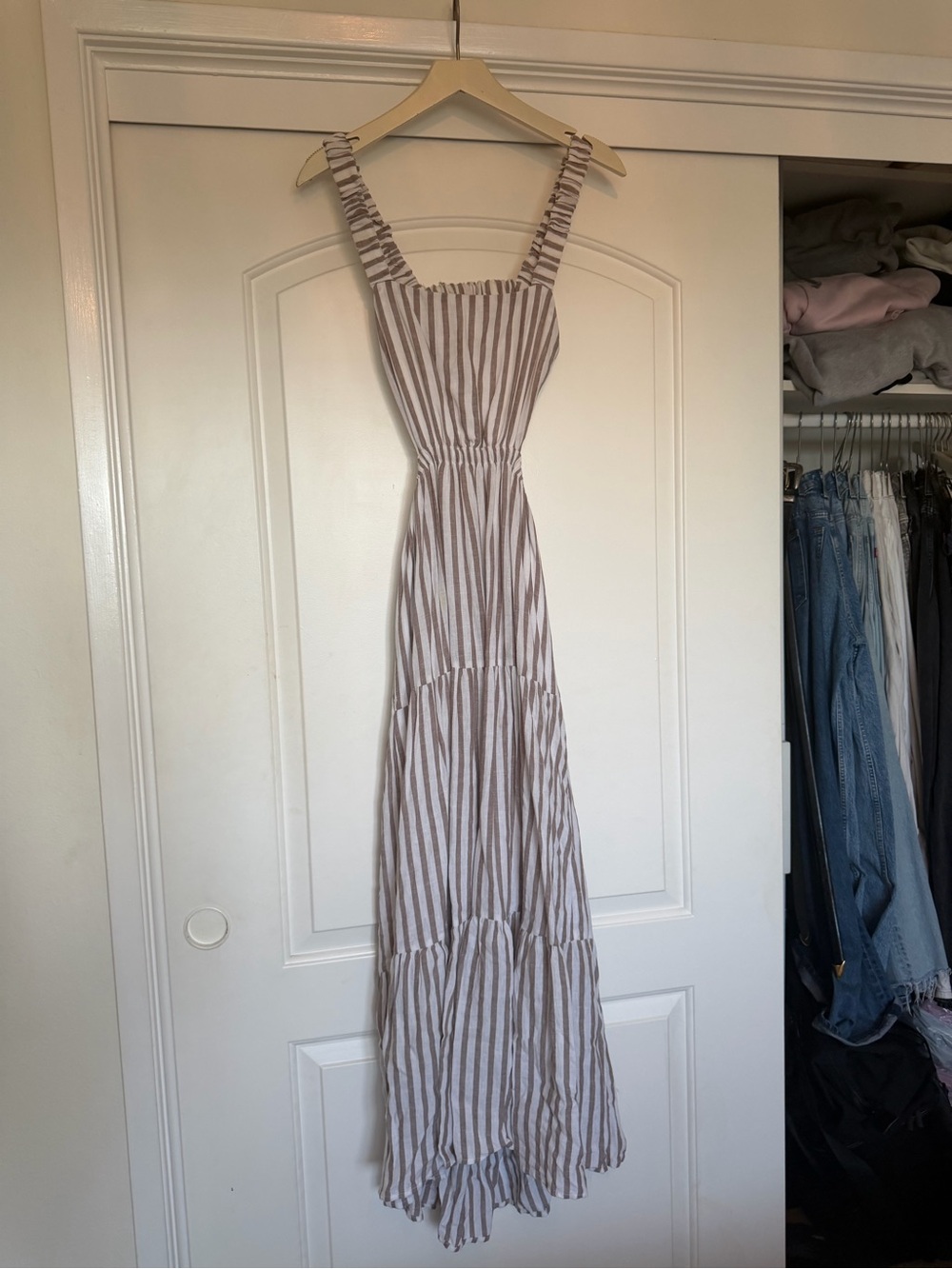 Abercrombie & Fitch Taupe and White Striped Sleeveless Maxi Dress